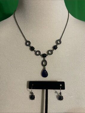 Avon vintage Glamorous “Y”Gift set (blue)